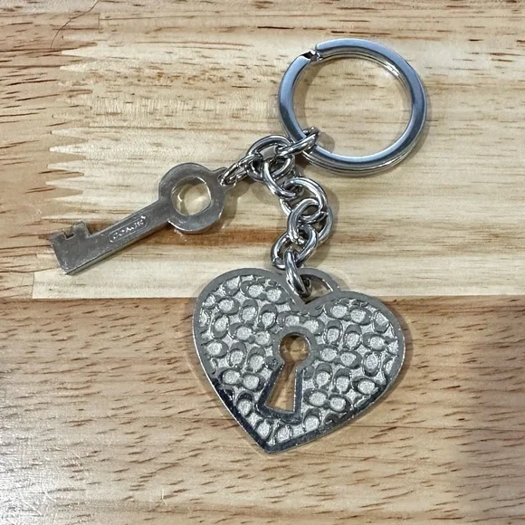 Coach Vintage Y2K Silver tone Heart Keyhole Keychain - Picture 3 of 11